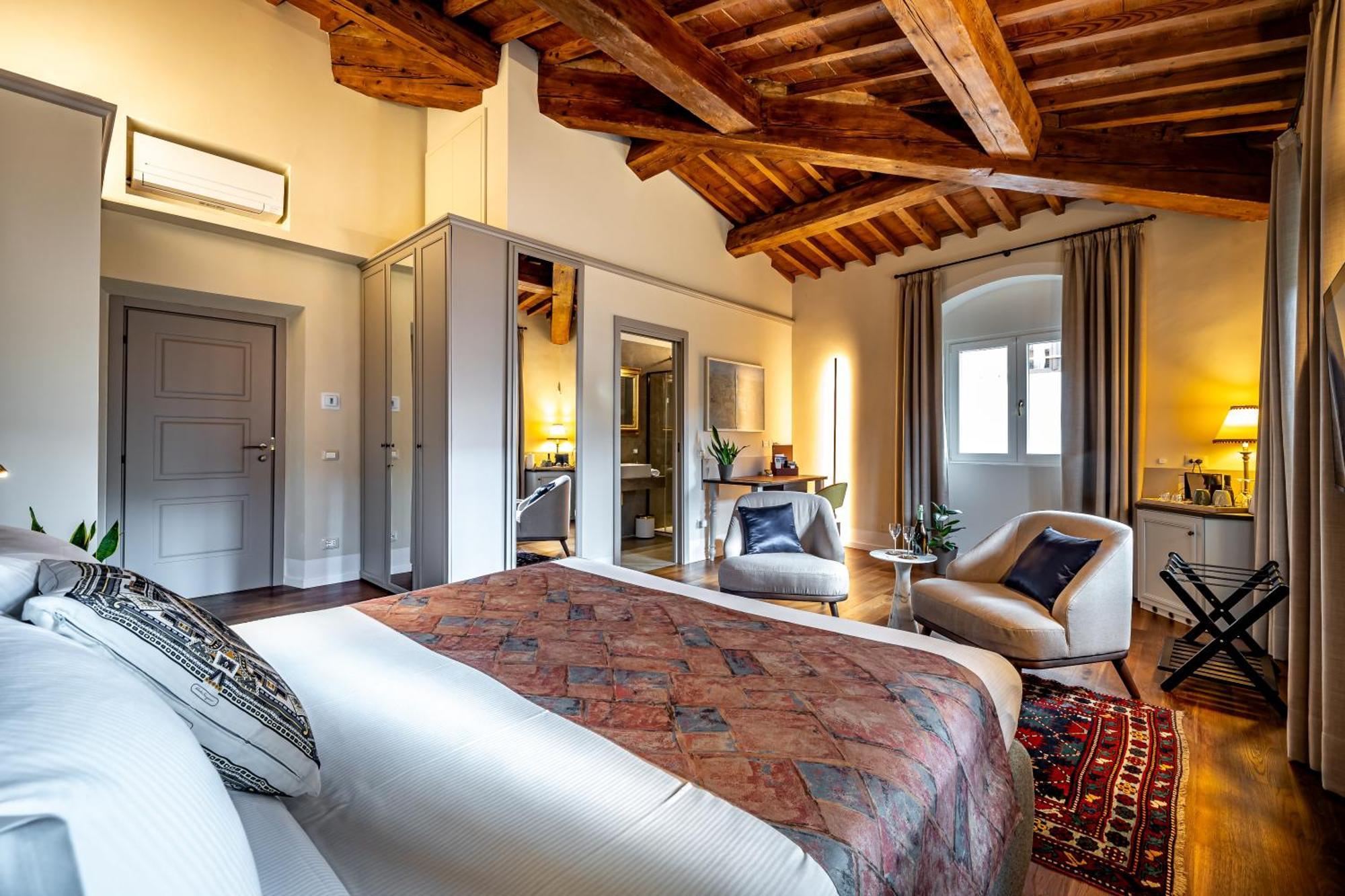 Dimora Collection - Le Torri - Boutique Luxury Suites - Adults Only Флоренция Экстерьер фото