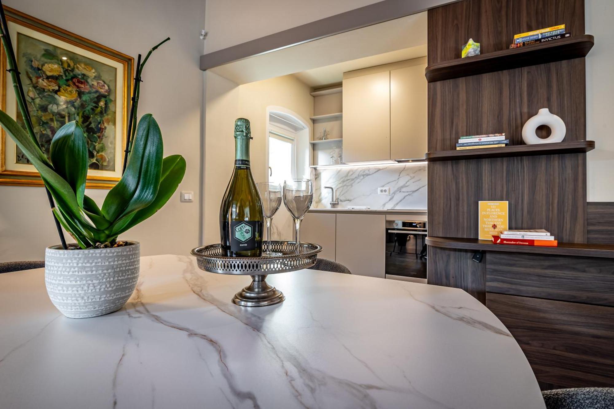 Dimora Collection - Le Torri - Boutique Luxury Suites - Adults Only Флоренция Экстерьер фото
