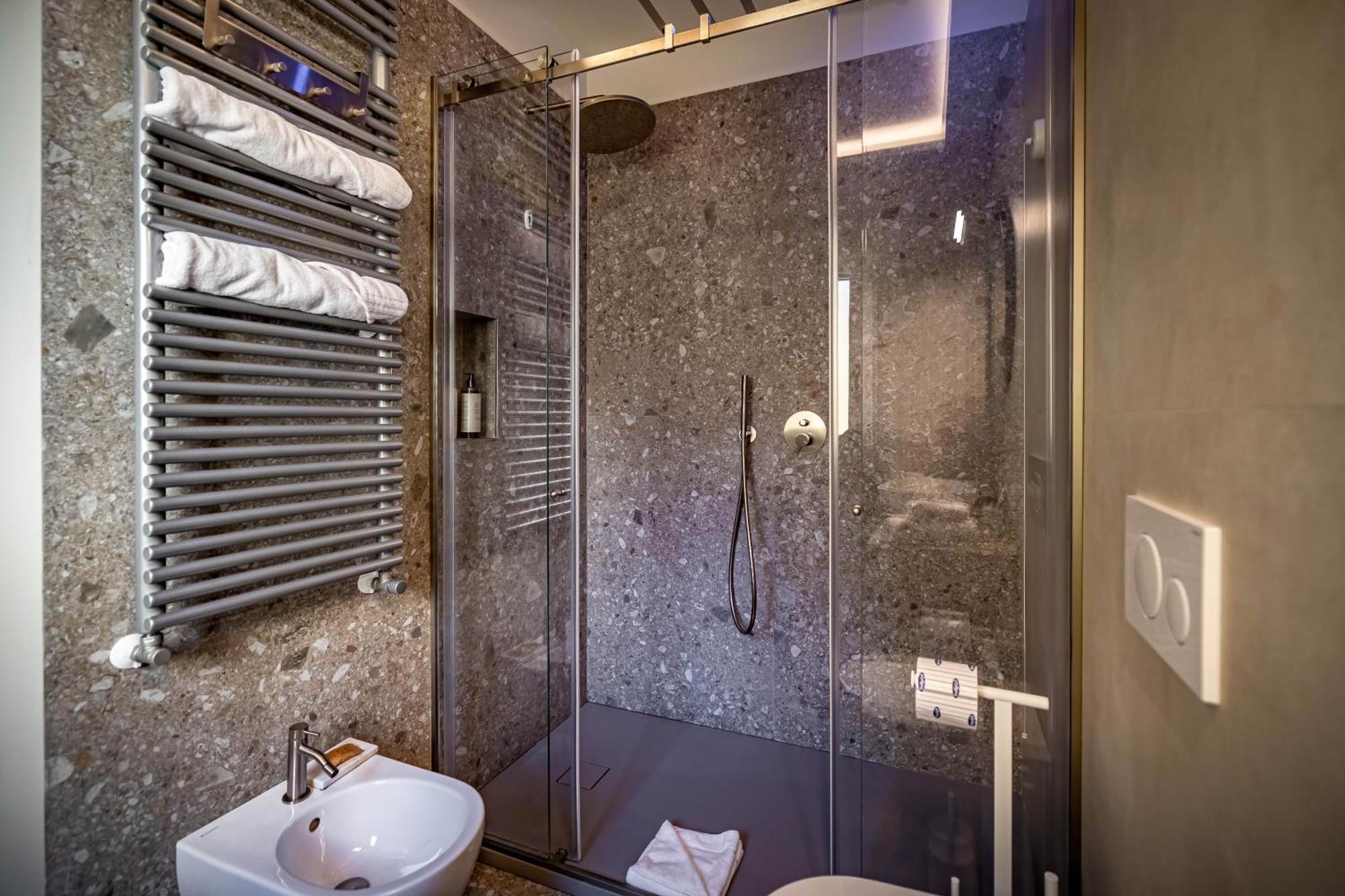 Dimora Collection - Le Torri - Boutique Luxury Suites - Adults Only Флоренция Экстерьер фото